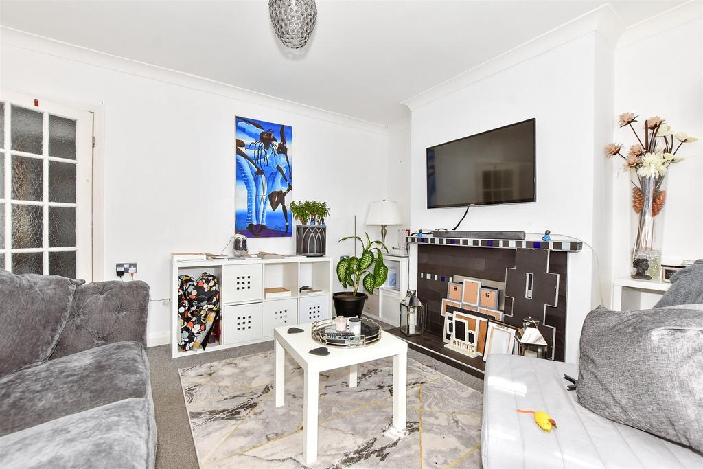 Bush Avenue, Ramsgate, Kent 2 bed semidetached house for sale £230,000
