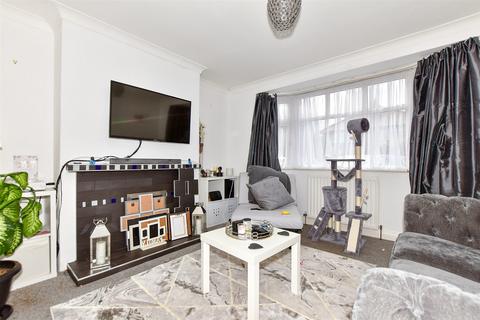12 Bush Avenue, Newington, Ramsgate, CT12 6EY