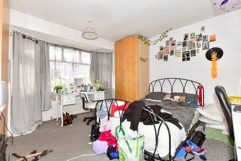 12 Bush Avenue, Newington, Ramsgate, CT12 6EY