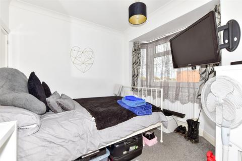 12 Bush Avenue, Newington, Ramsgate, CT12 6EY