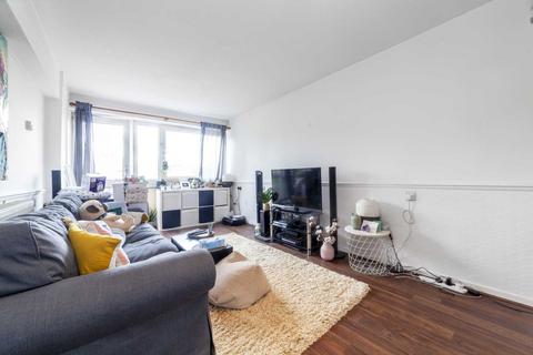 1 bedroom flat for sale, Anfield Close, Balham, SW12