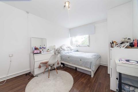 1 bedroom flat for sale, Anfield Close, Balham, SW12