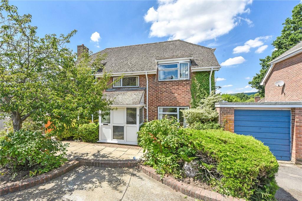 Kimbers, Petersfield, Hampshire, GU32 4 bed link detached house £750,000