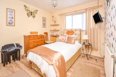 2 bedroom semi-detached bungalow for sale - Millfield Road, Ramsgate