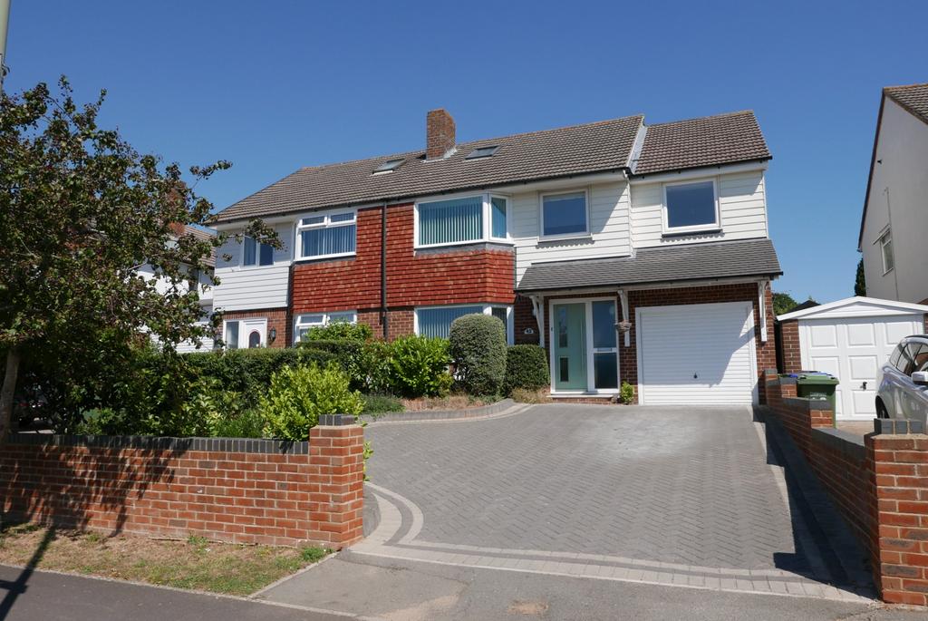 ARUNDEL DRIVE, FAREHAM 4 bed semidetached house £460,000