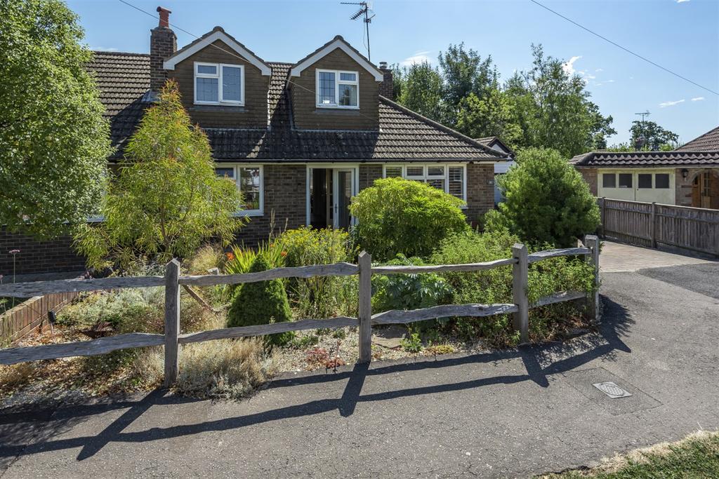 The Rise Partridge Green Rh13 3 Bed Semi Detached House For Sale £