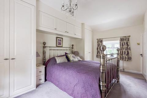 4 bedroom semi-detached house for sale - Back Lane, Hardingstone, Northamptonshire, NN4
