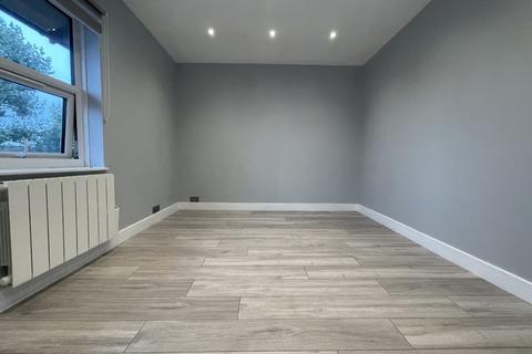 undefined, Flat 8, Bramley Road, London, W10 6SY