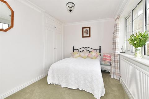 The Scantlings Madeira Road, Littlestone, New Romney, TN28 8QP
