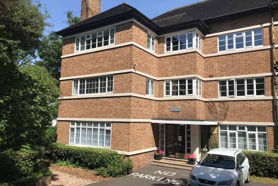 Flat 10 Compton Court, Compton, Wolverhampton, WV3 2 bed apartment for