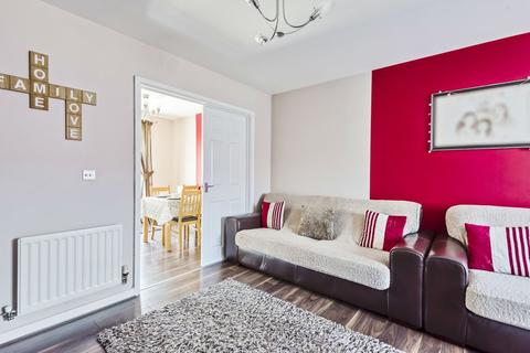 3 bedroom end of terrace house for sale - Fenby Place, Swindon SN25 2NG