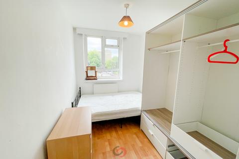 1 bedroom in a flat share to rent, Hilgrove Rd, London  NW6