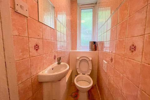1 bedroom in a flat share to rent, Hilgrove Rd, London  NW6