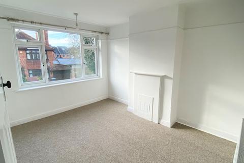 4 bedroom terraced house to rent, Park Road, Egham, Surrey, TW20