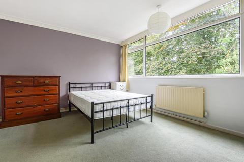 4 bedroom apartment to rent - Woking,  Surrey,  GU22