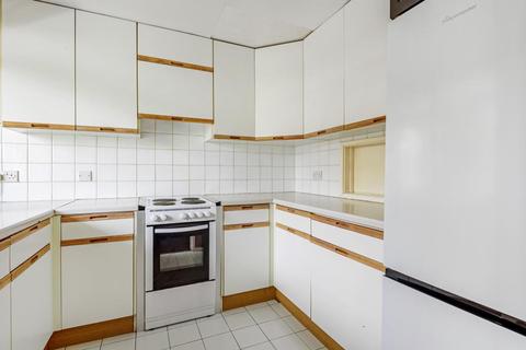 4 bedroom apartment to rent - Woking,  Surrey,  GU22