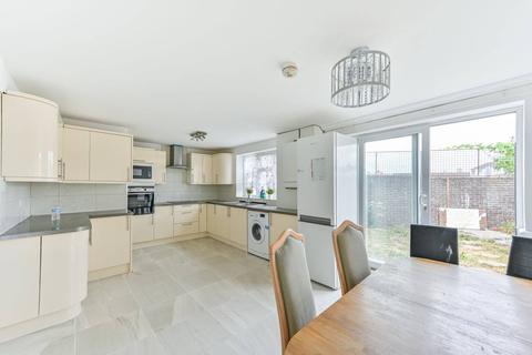 37 Rawstone Walk, London, E13 0HZ