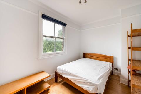 Flat 3, 25 Exeter Road, London, NW2 4SJ