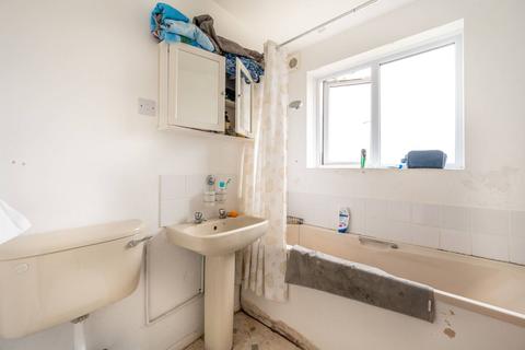 Flat 16, Britten Court Abbey Lane, London, E15 2RS