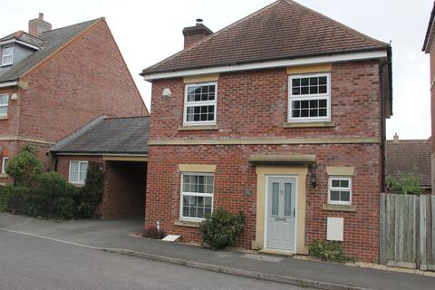 4 bedroom link detached house to rent - Palace Road, Gillingham