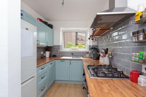 2 bedroom flat for sale - 2/8 Orchard Brae Avenue, Orchard Brae, Edinburgh, EH4 2HW