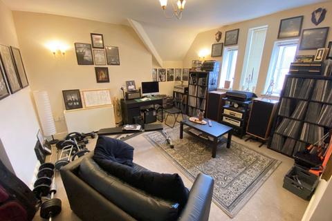 10 Billing Road, Northampton, NN1 5AW