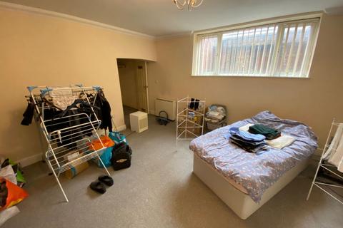 10 Billing Road, Northampton, NN1 5AW