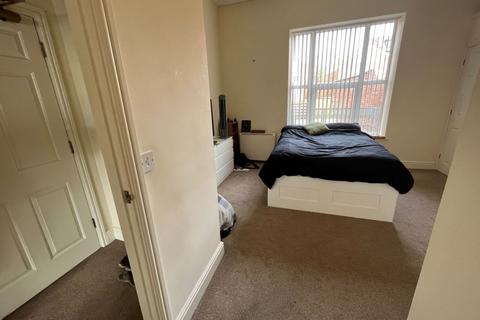 10 Billing Road, Northampton, NN1 5AW