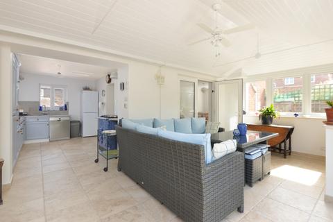 9 Dennes Mill Close, Wye, Ashford, TN25 5DR