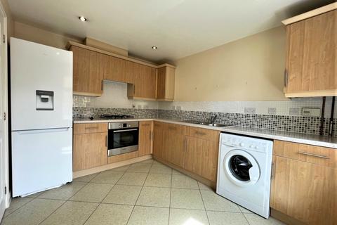 3 bedroom terraced house to rent, Meadow Lane, Witney, Oxfordshire, OX28