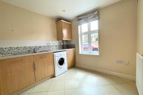 3 bedroom terraced house to rent, Meadow Lane, Witney, Oxfordshire, OX28