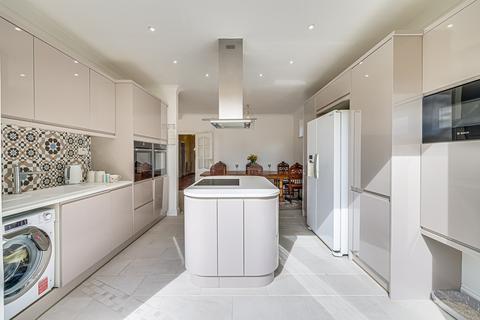 38 Kimberley Road, Little Wakering, Southend-on-sea, SS3 0JP