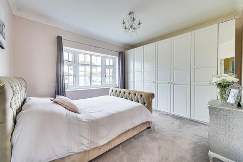 38 Kimberley Road, Little Wakering, Southend-on-sea, SS3 0JP