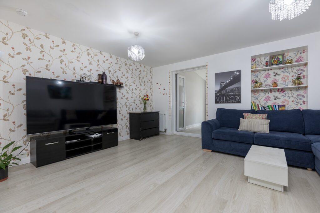 Lavender Drive, Newton Mearns 4 bed semidetached villa for sale £280,000