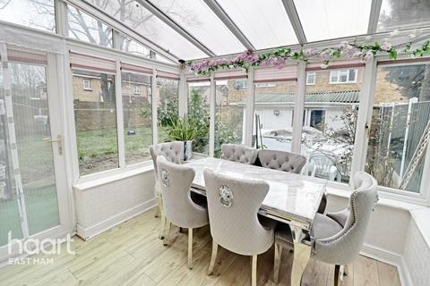 115 Grantham Road, London, E12 5LZ