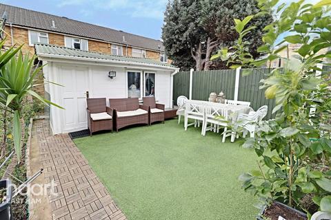 115 Grantham Road, London, E12 5LZ