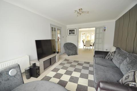 18 Ashdene Close, Wimborne, BH21 1TQ