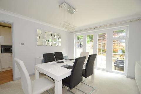 18 Ashdene Close, Wimborne, BH21 1TQ
