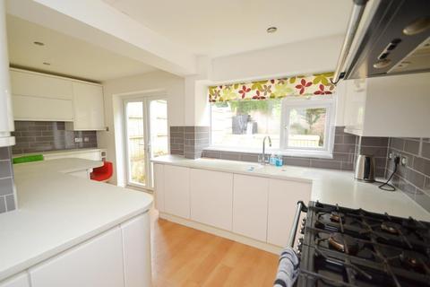 18 Ashdene Close, Wimborne, BH21 1TQ