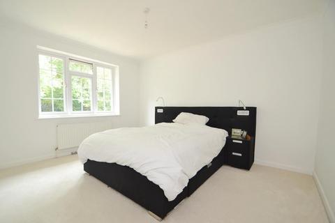 18 Ashdene Close, Wimborne, BH21 1TQ