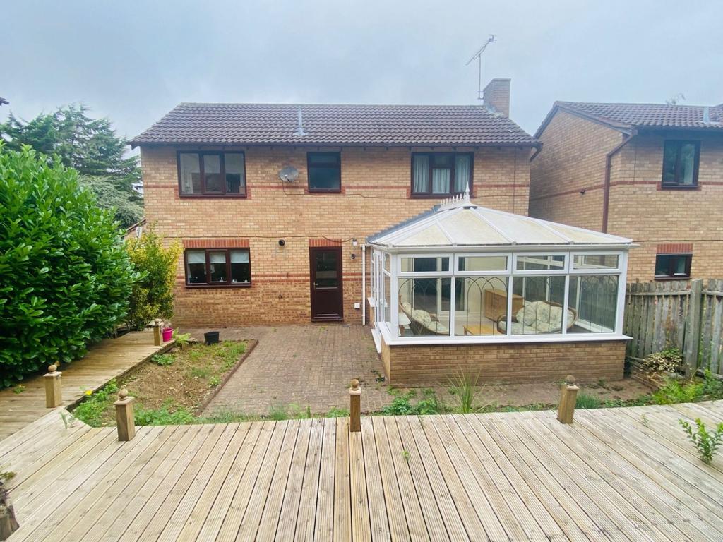New Forest Way, Ashby Fields, Daventry NN11 9RL 4 bed detached house