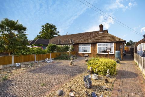 2 bedroom bungalow for sale - Feltham Hill Road, Ashford, Middlesex, TW15
