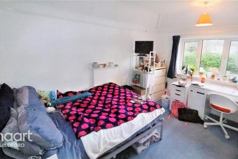 1 bedroom in a house share to rent, Ardmore Avenue, Guildford