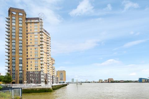 3 bedroom flat to rent - Cascades Tower, Canary Wharf E14