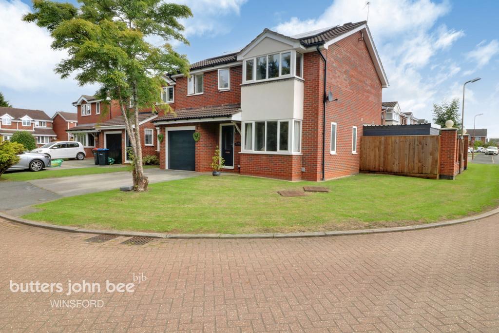 Leven Avenue, Winsford 4 bed detached house £320,000