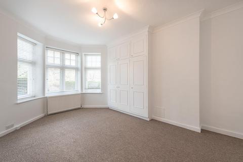 4 bedroom flat to rent - The Pryors, East Heath Road, London, NW3
