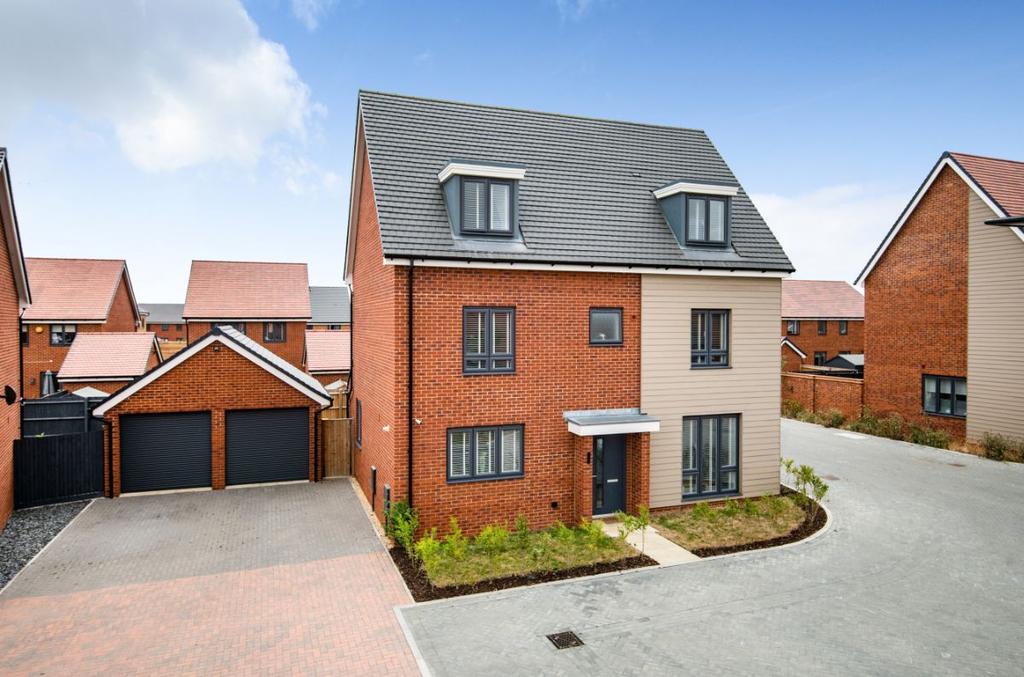 Lovell Grange, Wootton, Bedford 5 bed detached house £600,000