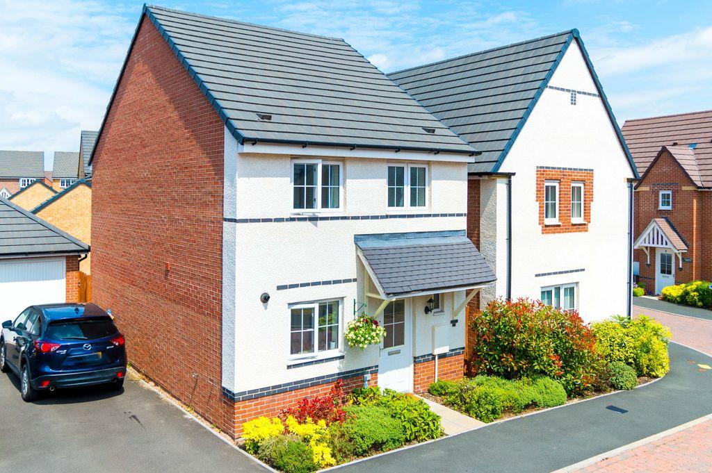 Greenfinch Drive, Darwin's Walk... 3 bed detached house £295,000