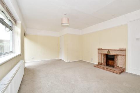 2 bedroom detached bungalow for sale - Fairfield Avenue, Horley, Surrey