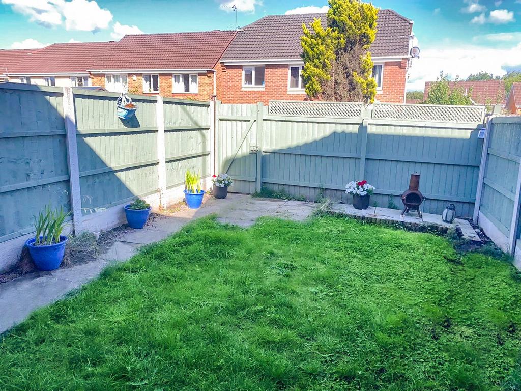 Chedworth Drive, Baguley, Manchester... 2 bed semidetached house £